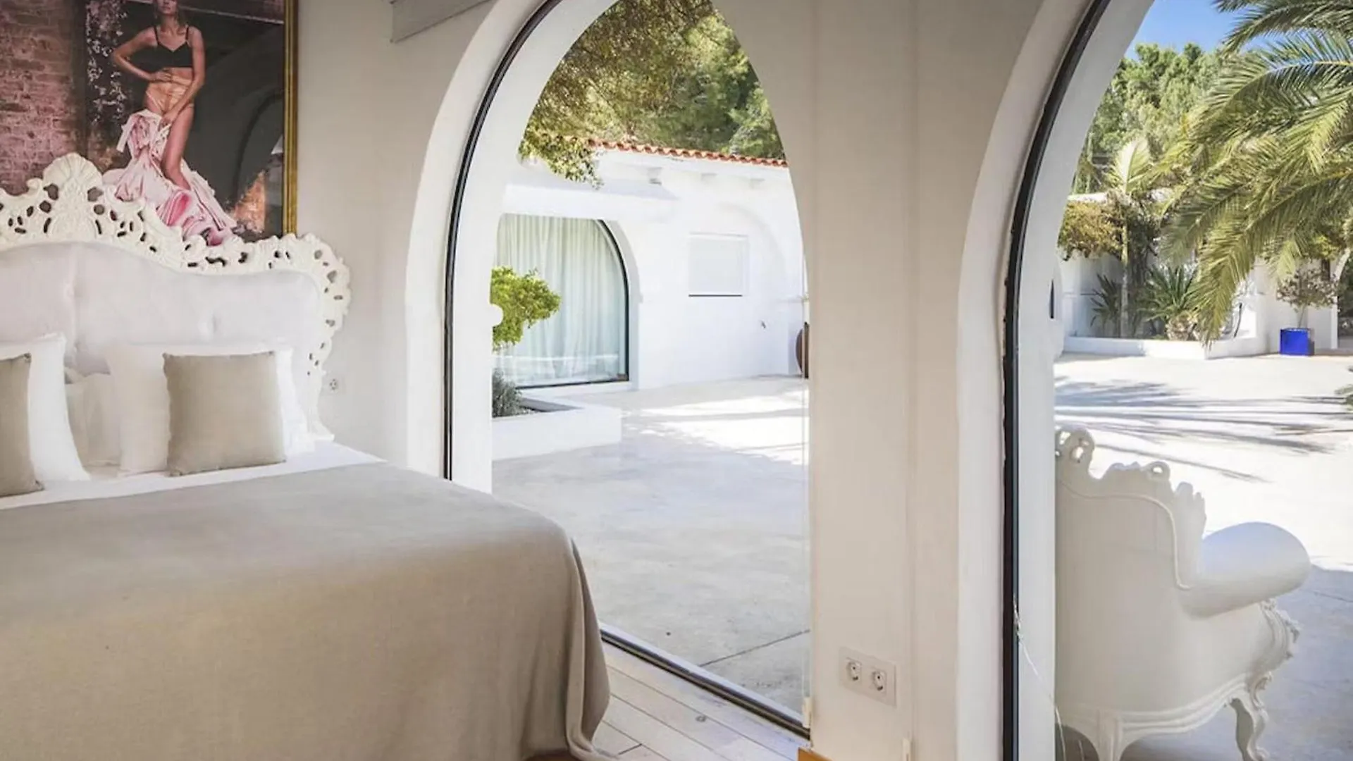 Impressive Holiday Home With Views Sant Carles de Peralta Willa