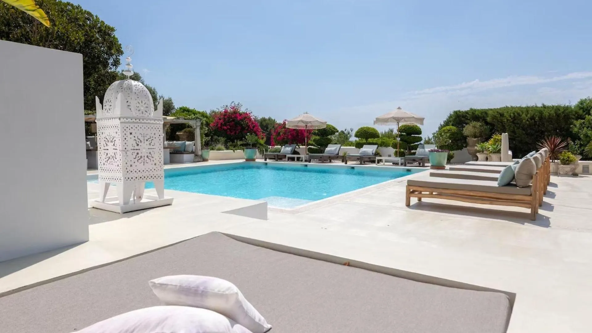 Willa Impressive Holiday Home With Views Sant Carles de Peralta Hiszpania