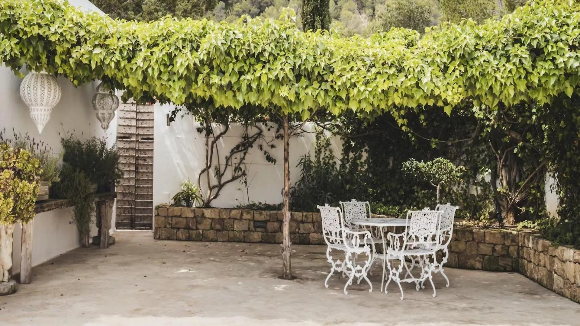 Impressive Holiday Home With Views Sant Carles de Peralta Willa