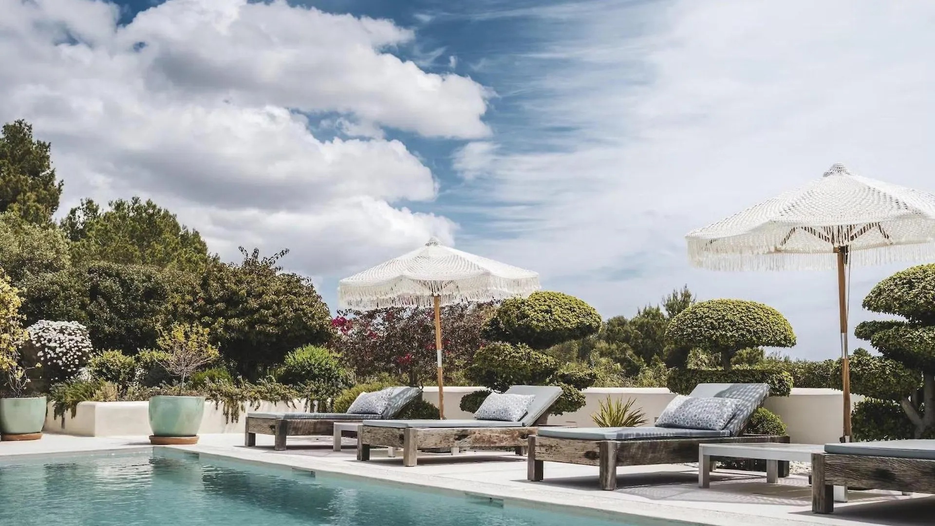 Impressive Holiday Home With Views Sant Carles de Peralta